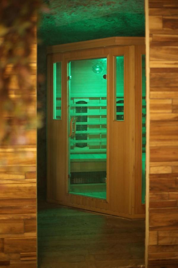 Naveil La Montrieuse, Chambre Individuelle Avec Sauna Et Baignoire Spa מראה חיצוני תמונה